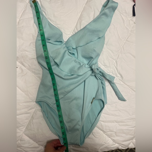 Size 10 Vince Camuto swimsuit one piece- like new - Picture 2 of 6